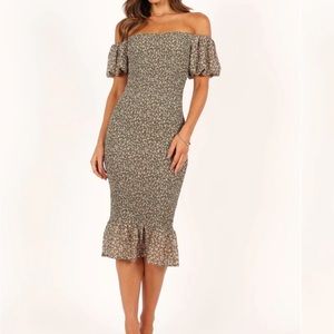 Petal & pup Rubik dress in green